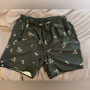 Men’s RVCA Yogger shorts black with flowers